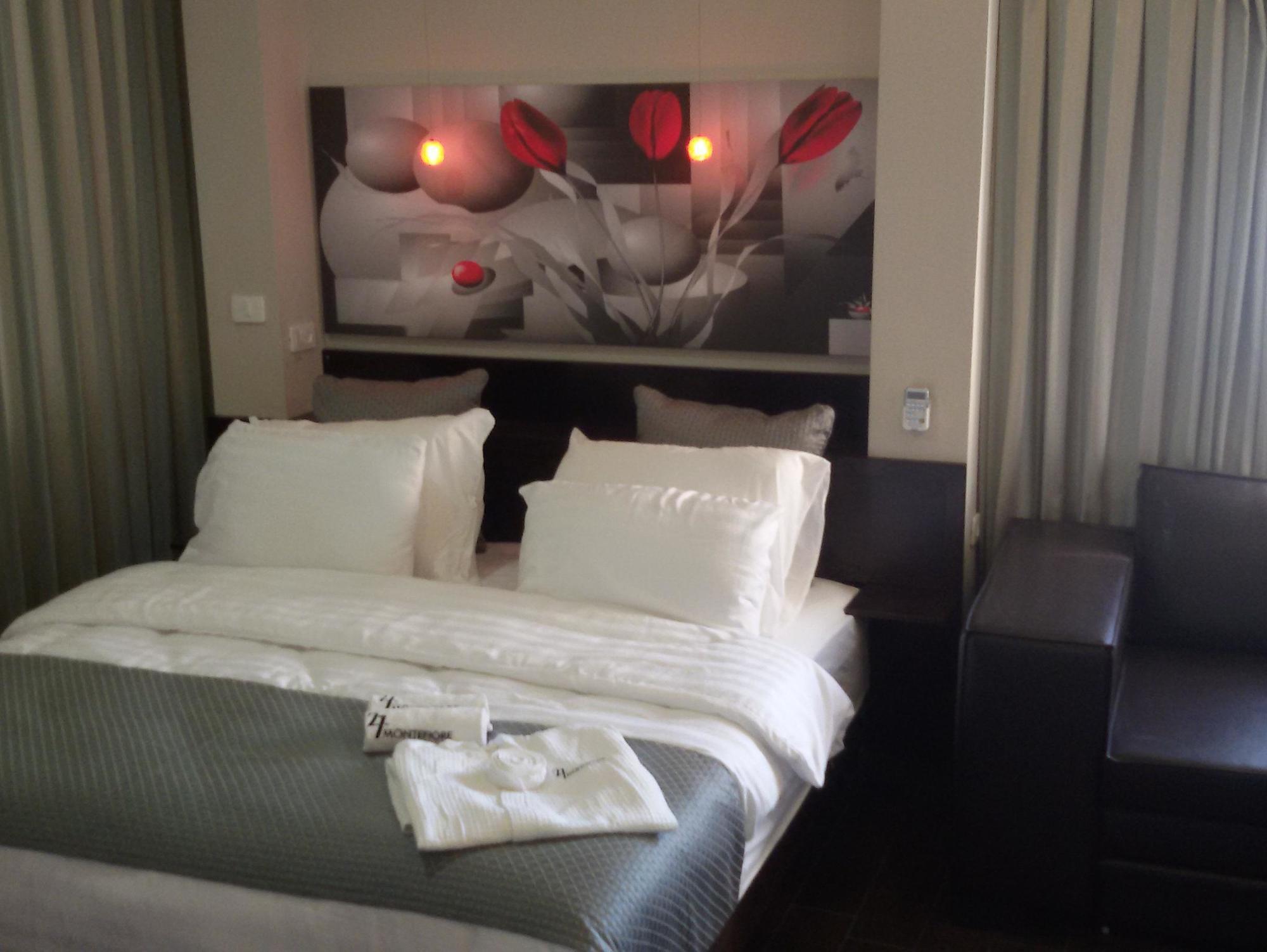 27 Montefiore - Urban ApartHotel TLV Tel Aviv Esterno foto