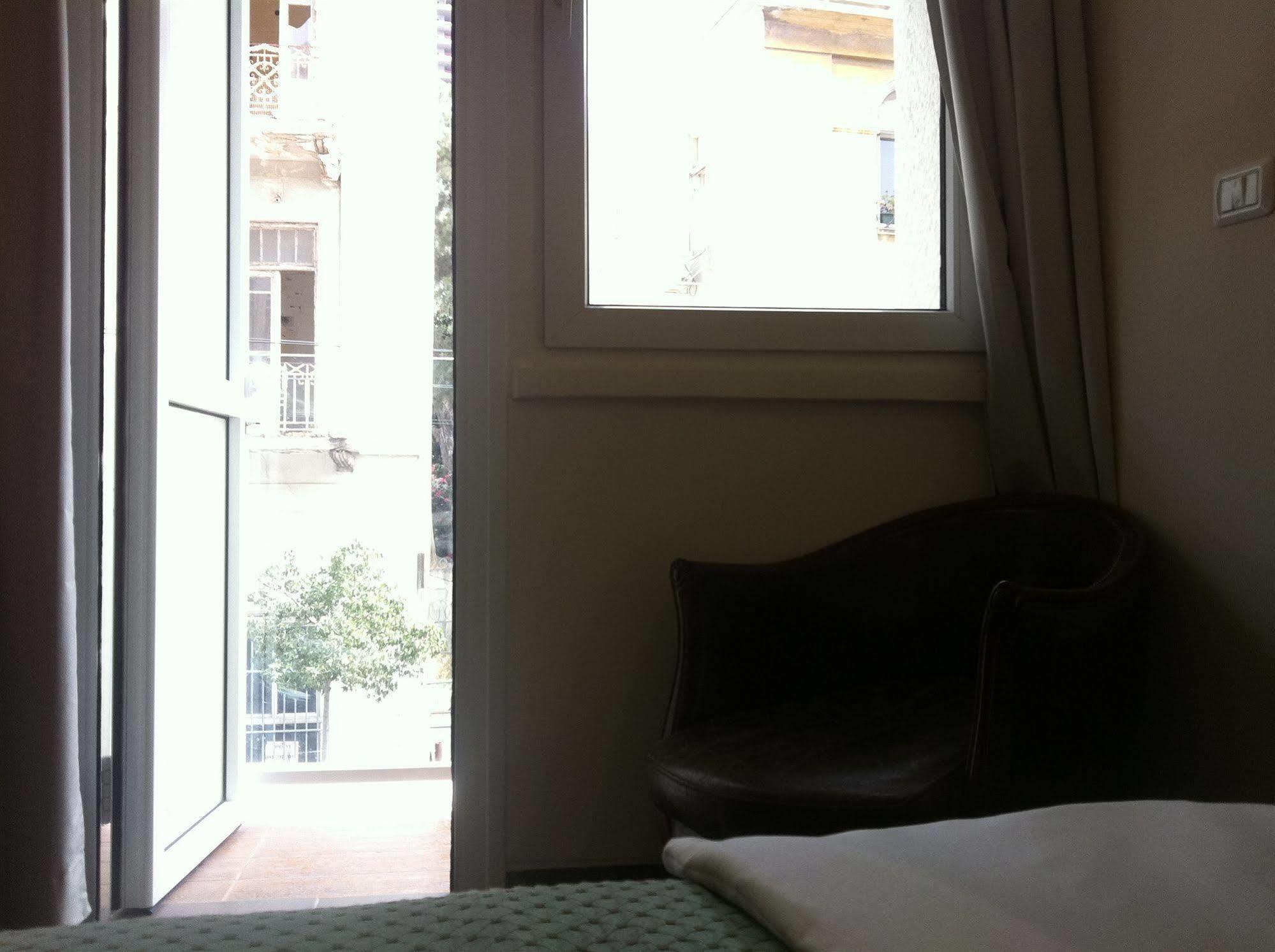 27 Montefiore - Urban ApartHotel TLV Tel Aviv Esterno foto